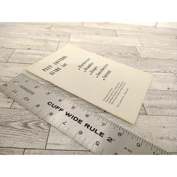 Pest Control Guide Fruit - University Illinois Ag Extension Leaflet 4 - Vtg 1965 - Picture 2 of 8